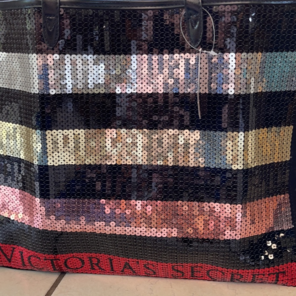 Victoria’s Secret large tote - Picture 2 of 8